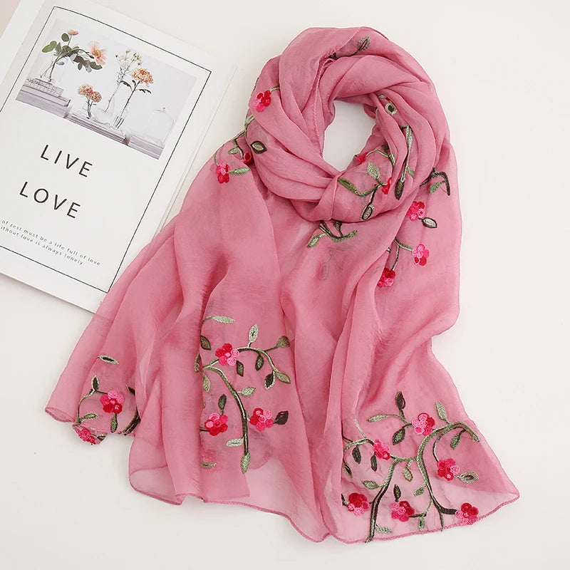 Gratë e Laven Plain Floral Gra të Qëndura Shalle Silk mbështjell