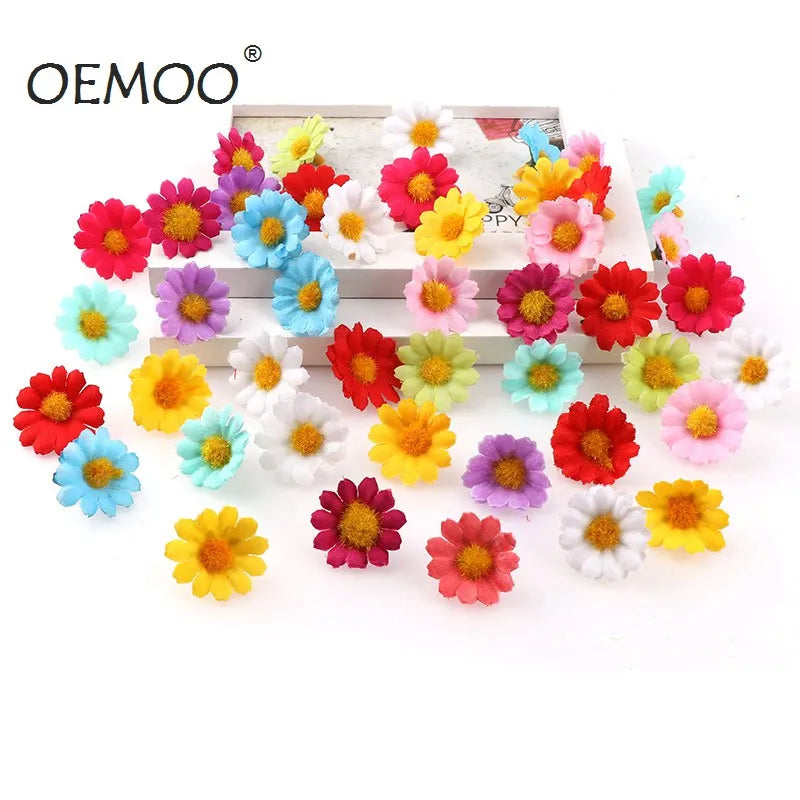 100pc/Los 2,5 cm Mini Daisy Dekorative Blume künstliche Seidenblumen Party Hochzeitsdekoration Wohnkultur (ohne Stamm) Billiger