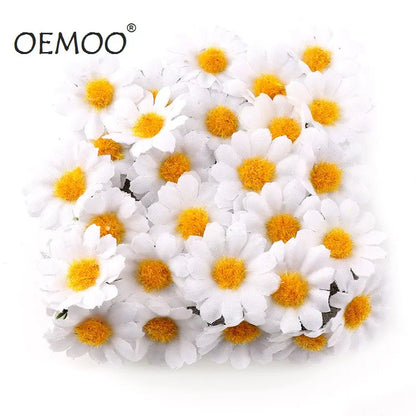 100pc/Los 2,5 cm Mini Daisy Dekorative Blume künstliche Seidenblumen Party Hochzeitsdekoration Wohnkultur (ohne Stamm) Billiger