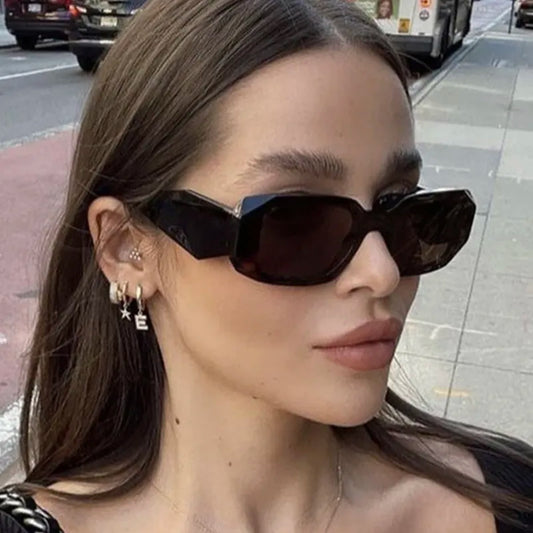Modne kvadratne sunčane naočale Dizajnerske robne marke Osobnost nepravilna vintage naočale Sunce Žene Putovanje retro oculos de sol