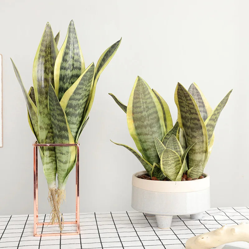 21CM-68CMArtificial Tiger Piran Plants Tropical Plastic Long Leaves Flower Arrangement Material Hotel Office Desktop Home Deco