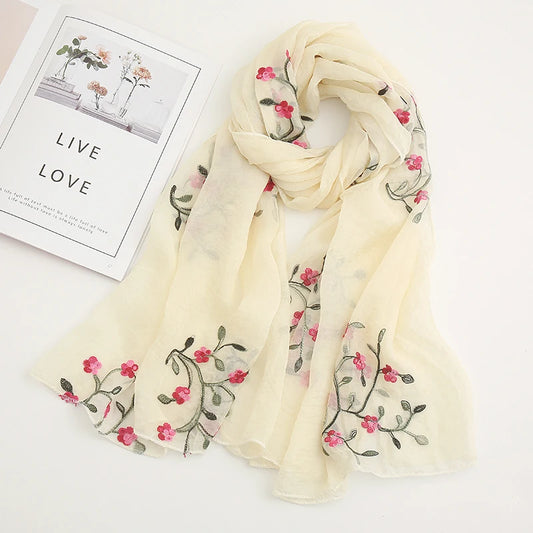 Laven vanlig blomsterskjerf Kvinner broderte silkesjal innpakninger Spring Summer skjerf for Lady Bandana Beach Muslim Woman Veil 1PC