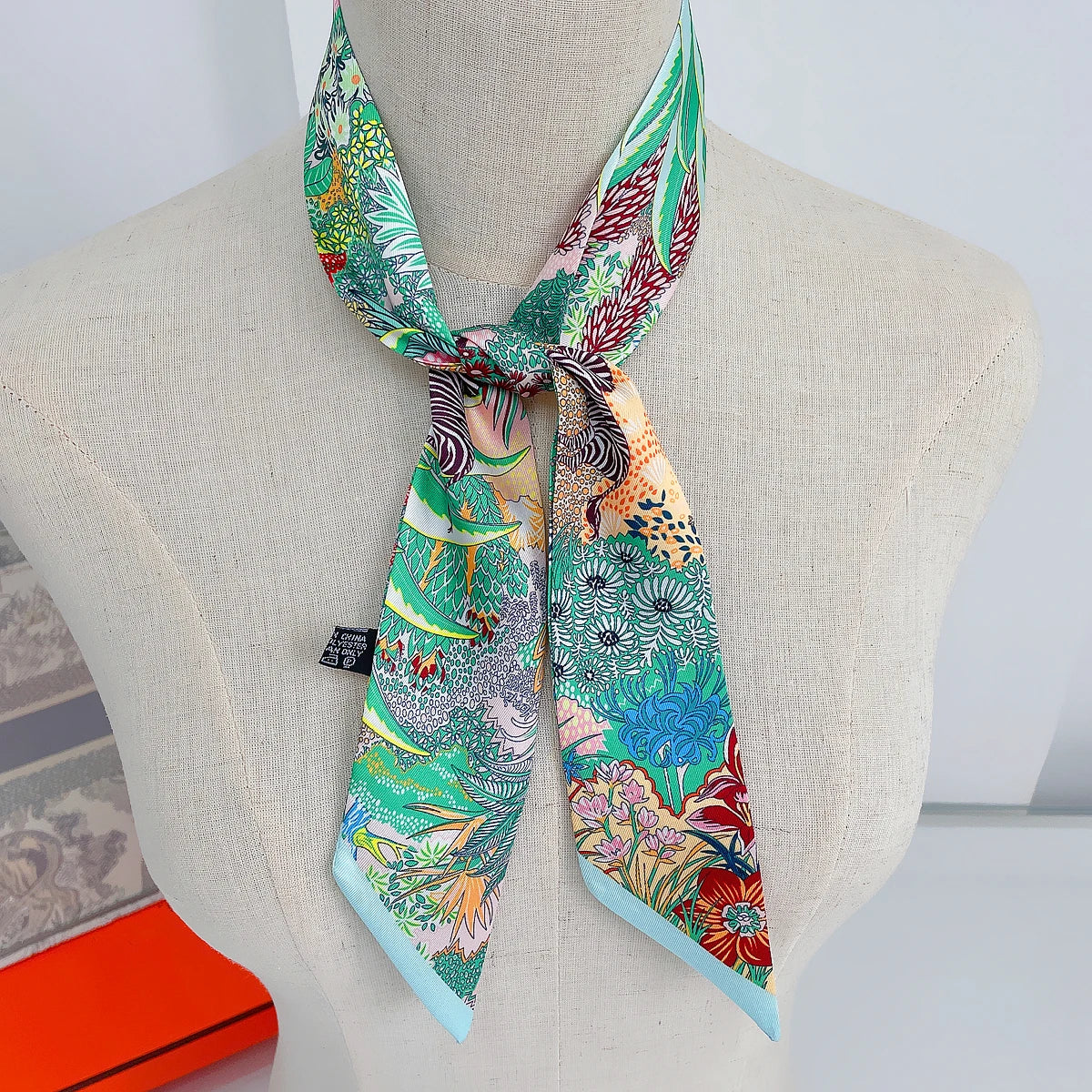 2023 Brand Design Zebra in Flowers Femmes Écharpe Flow