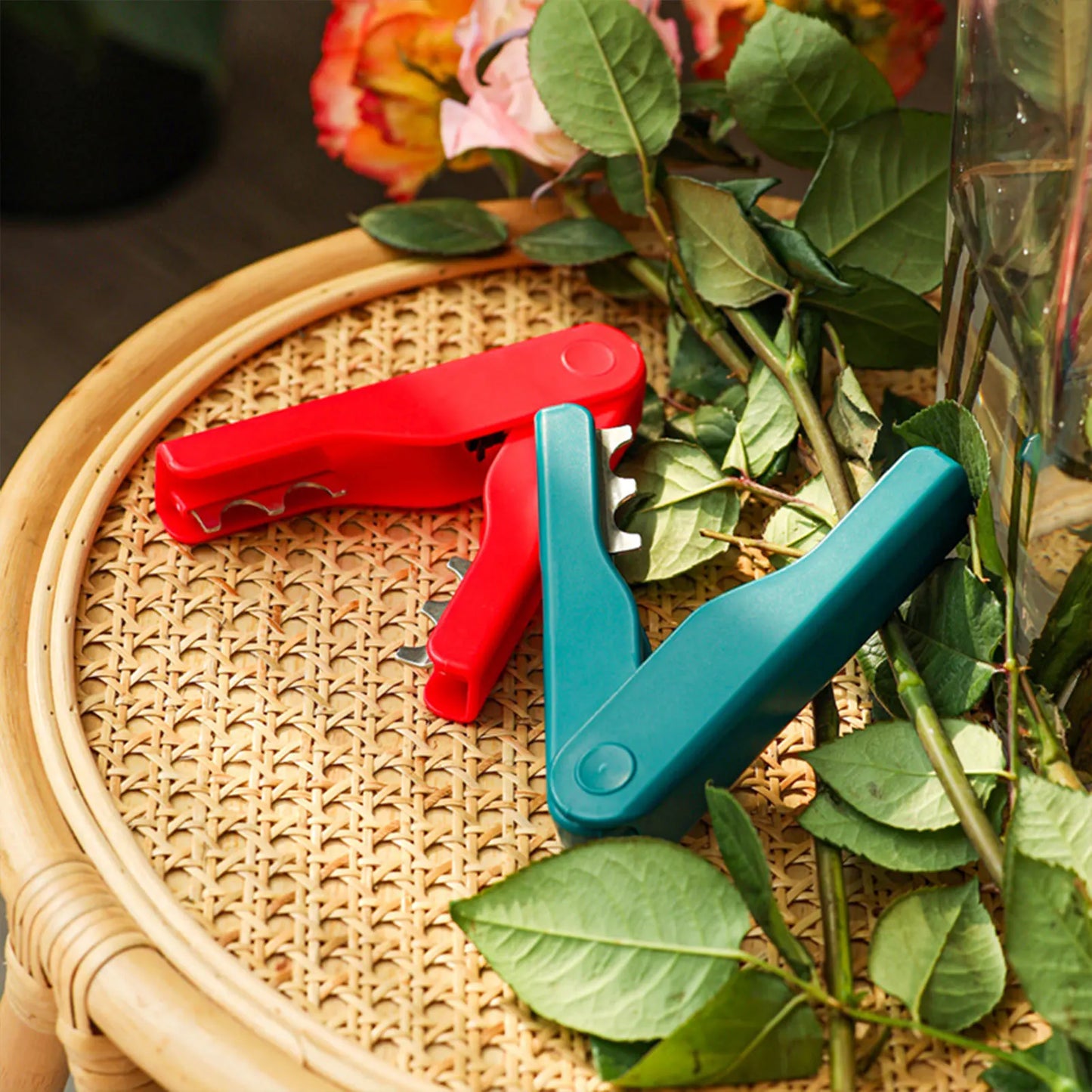 1PC Garden Tool Florist Metal Garden Flower Rose Thorn Stem Leaf Stripper Rose Plier Removing Burrs DIY Cut Tool