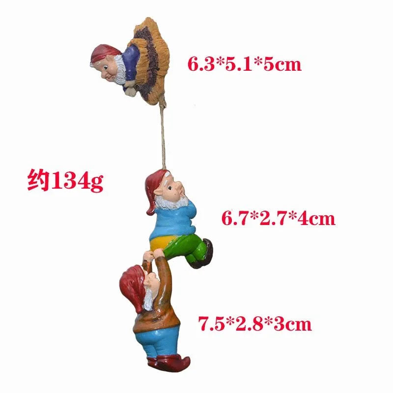 Resina escalada escultura de gnome barba branca anão anão estátua estátua pátio paisagem estatuetas decoração de árvore de jardim pingente de elfo elfo