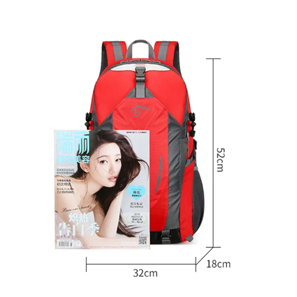 Classic 40L Outdoor Backpack Men Women Mulheres de alta qualidade Travel Backpack Back for Men Causal Patchwork Sport Backpack Women