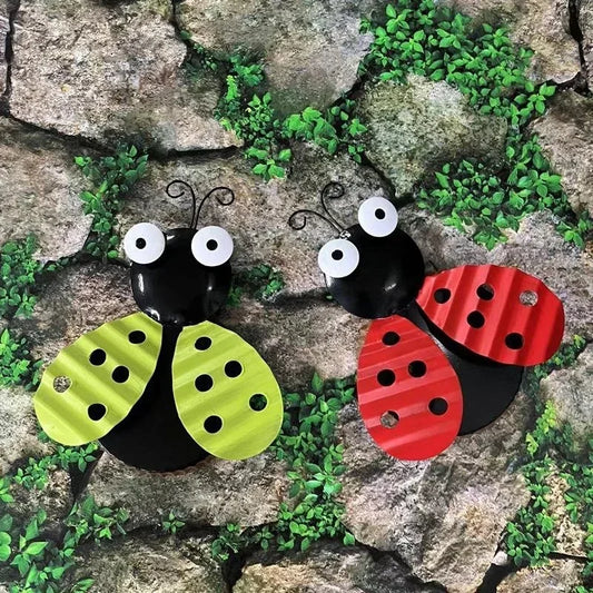 Creative Metal Ladybug Beetle Cabeçal de cercar de parede pendurado Ornamento Estátua Escultura Feliz do Jardim para Pátio para Decoração de Casa para Decoração