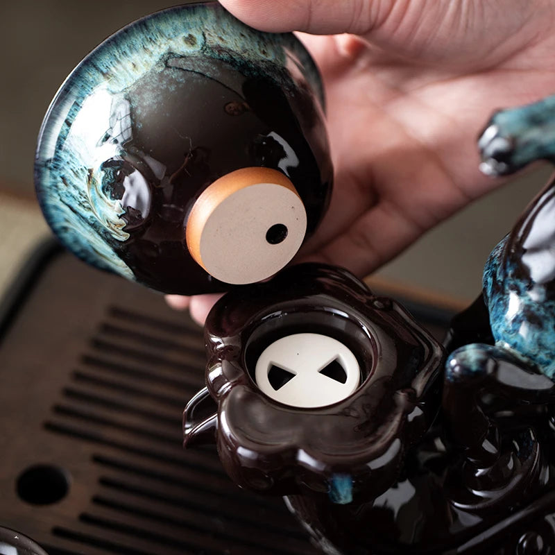 1 set of creative lazy tea set, semi-automatic horse teapot, magnetic rotating water guide tea set, Chinese Kung Fu tea set