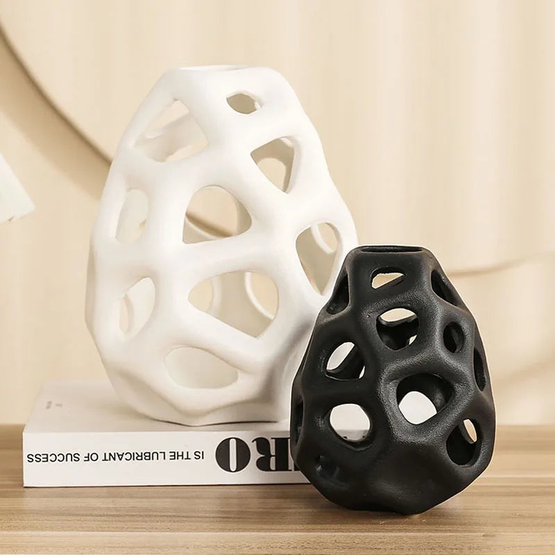 CAPIRON Hollow Out Ceramic Vase White Black Nordic Classical Aesthetics Office Home Living Room Interior Decoration Acessories