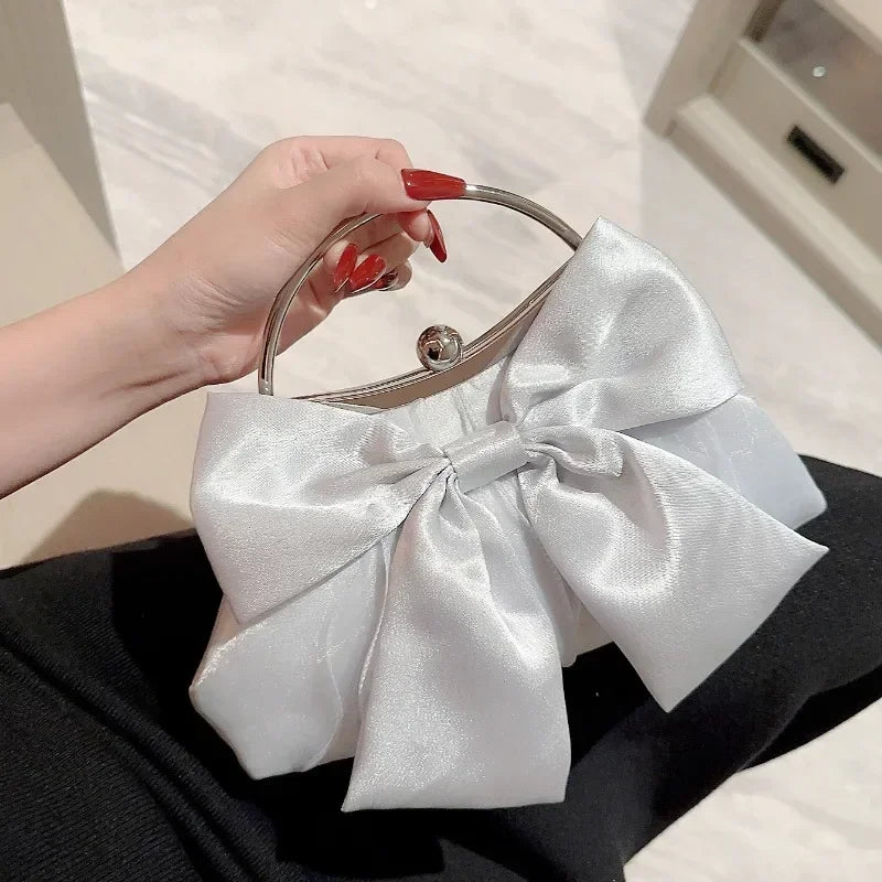 Sacs de soirée de fée à nœud satiné blanc satin sac à main en métal embrayage pour femmes pochettes de mariée.