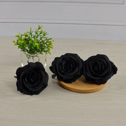 5pcs 8-9 cm de seda rosa preta rosa artificial cabeçalho de cabeça de casa de estar caseiro decoração de chritmas decoração de ano novo